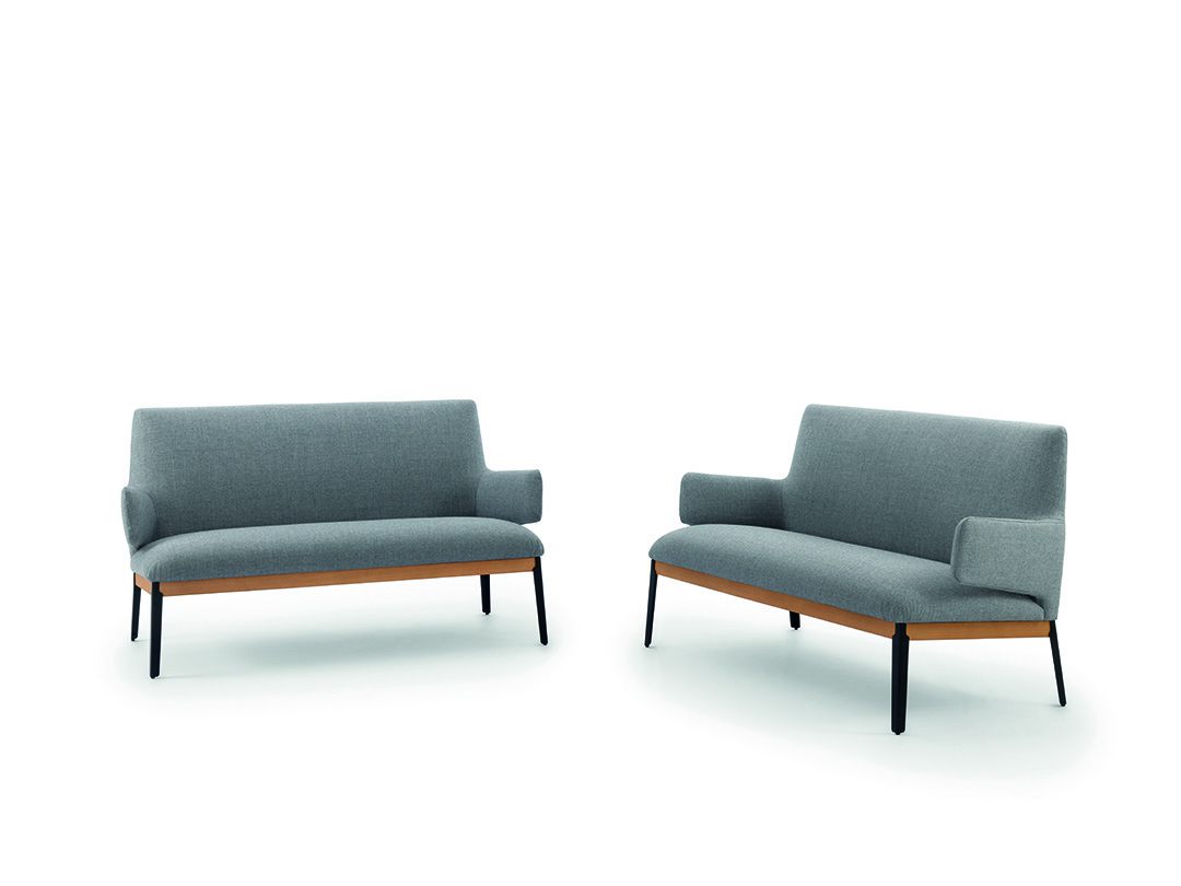 Hug love seat sofa